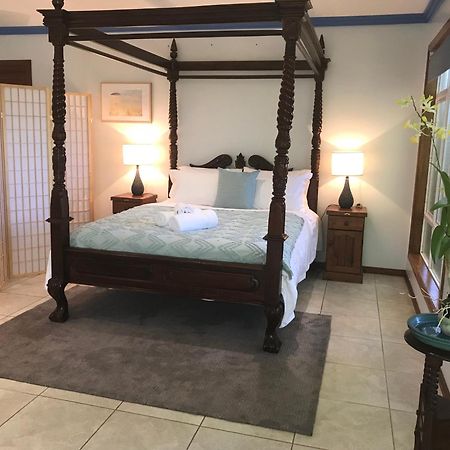 Taj On Byrnes - Private Luxury Apartment Mareeba Luaran gambar